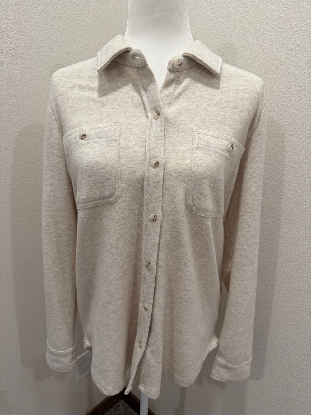Women’s Thread & Supply Cream Button-Up Shirt Medium